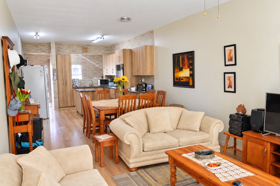 2 Bedroom Property for Sale in Flimieda North West
